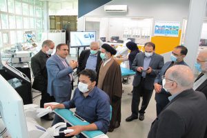 بازدید خيرين علم و فناوري از پژوهشكده فناوريها و تجهيزات پيشرفته پزشكي